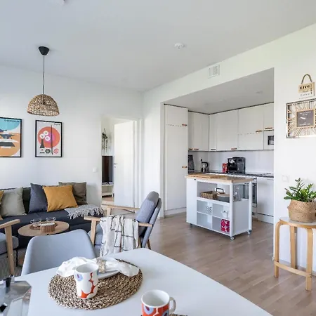 Toppilansalmi Two Bedroom With A View Apartment